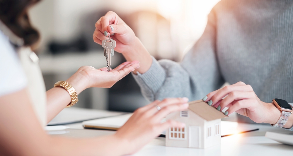 From Contract to Keys: Insurance Tips for Miami Realtors